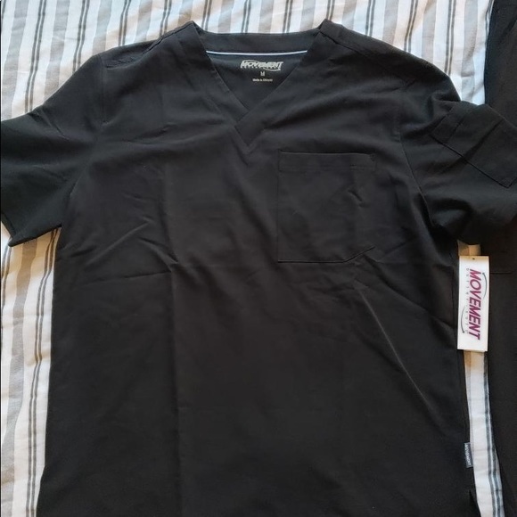 Black Movement Scrubs top and bottom - Picture 4 of 5